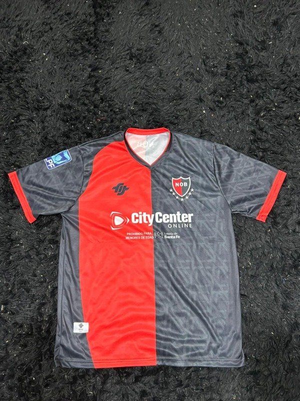 CAMISETA NEWELLS 2026 ESCUDO BORDADO