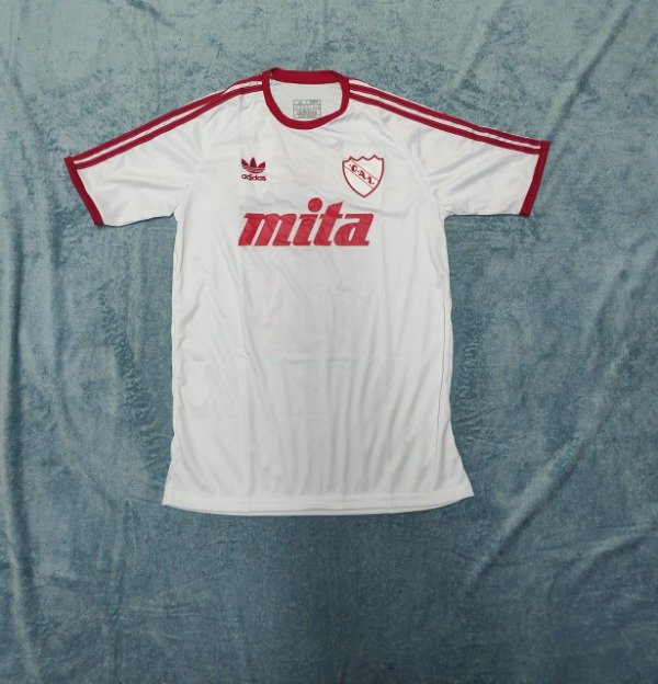 CAMISETA RETRO INDEPENDIENTE BLANCA