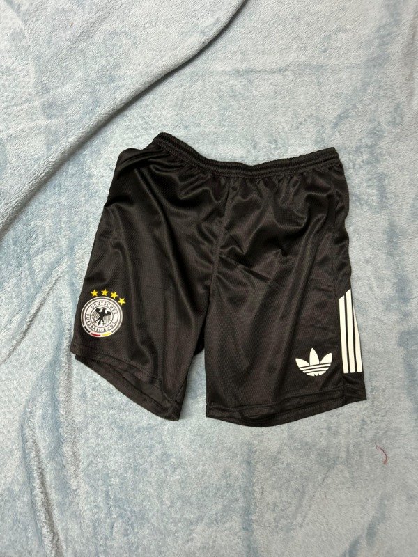 SHORT ALEMANIA