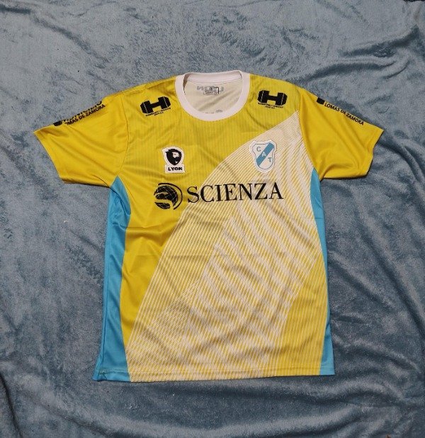 CAMISETA TEMPERLEY AMARILLA