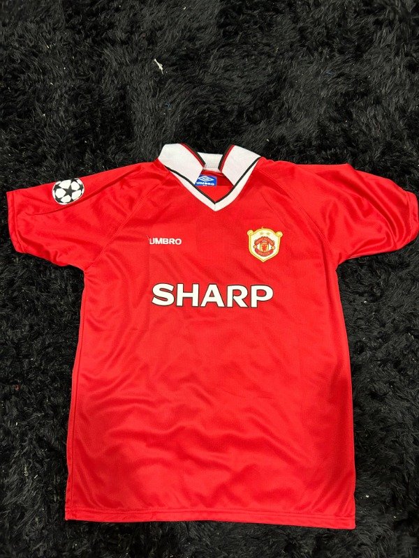 CAMISETA RETRO MANCHESTER UNITED 1999 BECKHAM