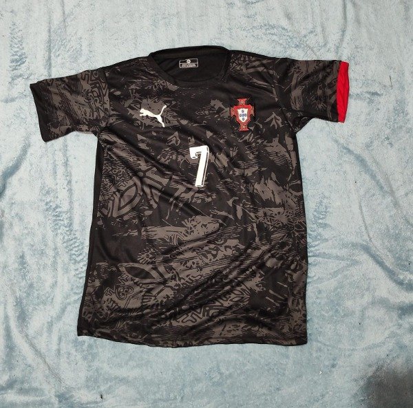 CAMISETA PORTUGAL NEGRA RONALDO