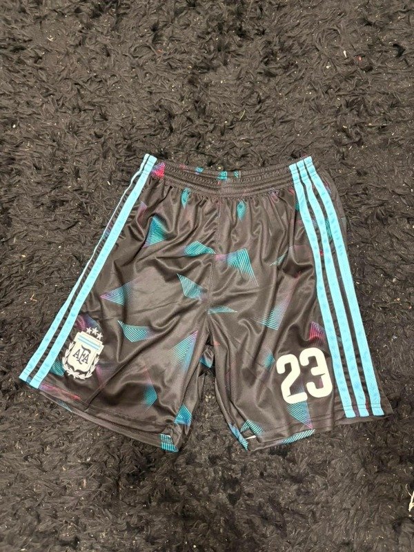 SHORT ARQUERO EMILIANO MARTÍNEZ