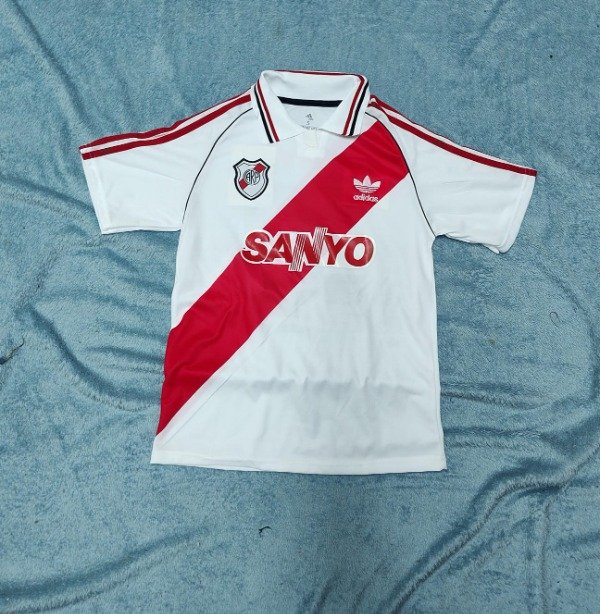 CAMISETA RETRO RIVER 1994